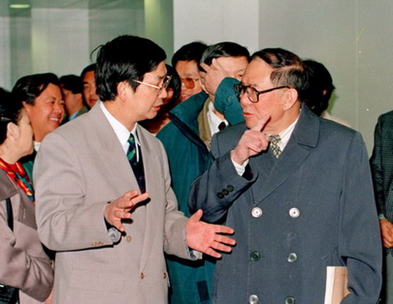 1997年2月，国务委员、国家科委主任、中国工程院院长宋健视察生物所